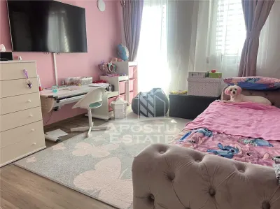 Apartament cu 3 camere de vanzare, 2 locuri de parcare, et 1, Giarmata Vii - foto 4