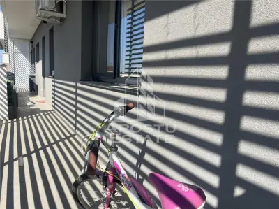 Apartament cu 3 camere de vanzare, 2 locuri de parcare, et 1, Giarmata Vii - foto 9