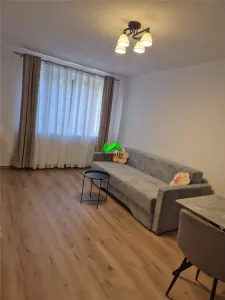 Apartament de inchiriat 3 camere renovat Sibiu Strand - foto 2