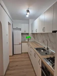 Apartament de inchiriat 3 camere renovat Sibiu Strand - foto 8