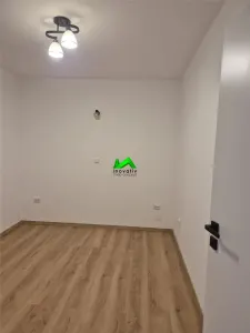 Apartament de inchiriat 3 camere renovat Sibiu Strand - foto 10
