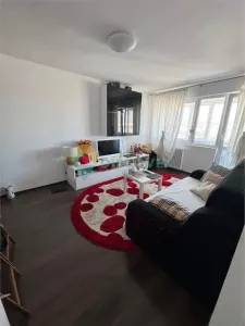 Podu Ros, 2 camere decomandate, 53 mp, la bulevard, etaj intermediar - foto 2