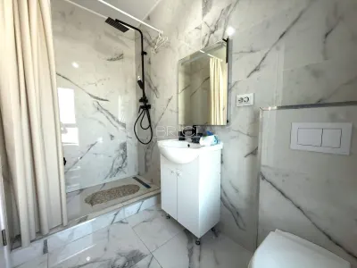Casa, 90mp, 3 camere, 3 bai, cu Garaj si Curte - foto 10