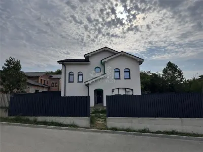 Casa noua individuala 4 camere 2 bai terasa curte Calea Cisnadiei - Sibiu