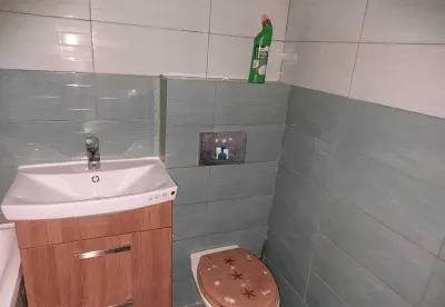 Apartament 3 camere Semidecomandat Resita - foto 3