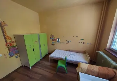 Apartament 3 camere Semidecomandat Resita - foto 5