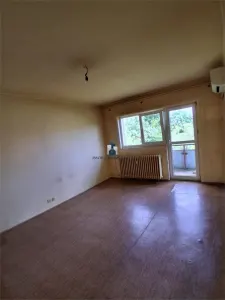 Apartament 3 camere Semidecomandat Al.Calinesti - foto 8