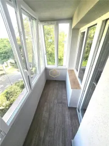 Etaj 3 | Apartament renovat cu 2 camere + garaj | Botizului - foto 4