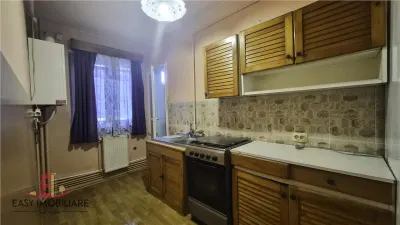 Apartament 2 camere, etaj 1, pe Bld. 1848 , decomandat, cu lift. - foto 3