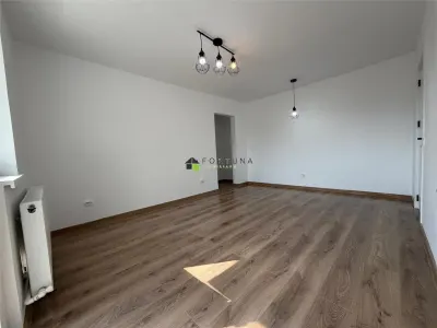Apartament 2 camere, total renovat, str. Avram Iancu - foto 4