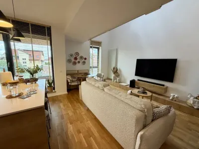 Apartament 3 camere Bloc nou cu lift,  Parcare privata,  Boxa - Brasov