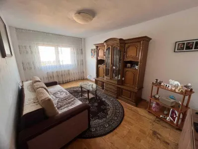Apartament 3 camere, Astra -Ciucas,decomandat,2 gr,128000 Euro - Brasov