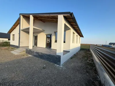 CASA LA GRI, EXTERIOR FINALIZAT, INTERIOR NEFINISAT - foto 2