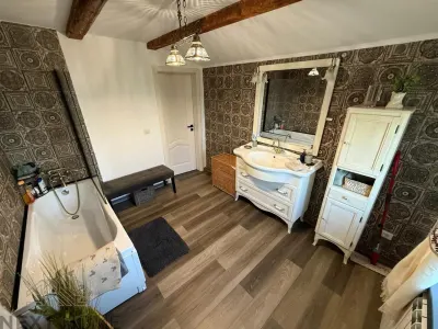 Casa Renovata de Vanzare in Paulesti, Vrancea | 4 Camere | Teren 2.400 mp | Complet Mobilata - foto 20