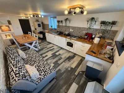 Casa Renovata de Vanzare in Paulesti, Vrancea | 4 Camere | Teren 2.400 mp | Complet Mobilata - foto 21