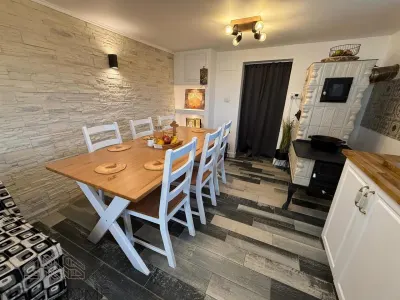 Casa Renovata de Vanzare in Paulesti, Vrancea | 4 Camere | Teren 2.400 mp | Complet Mobilata - foto 23