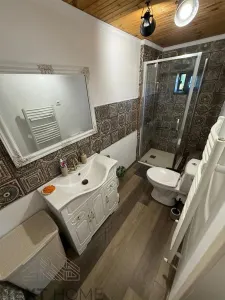 Casa Renovata de Vanzare in Paulesti, Vrancea | 4 Camere | Teren 2.400 mp | Complet Mobilata - foto 25