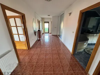 Casa P+M de Vanzare | 450 mp Utili | Teren 13.486 mp | Livada cu 359 Nuci | Vulturu, Vrancea - foto 23