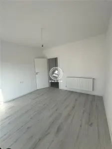 Apartament 3 camere de vanzare, open-space - Vișani - foto 6
