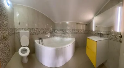 Casa cu 4 camere si tersa in Sura Mare - foto 8