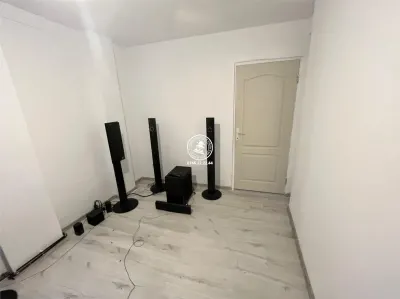 Apartament 3 camere, pe 2 nivele cu curte, in Bucium - foto 7