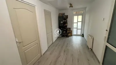 Apartament 3 camere, pe 2 nivele cu curte, in Bucium - foto 9
