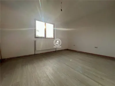 Vila cu 3 camere, 500mp teren, de vanzare in Voinesti - foto 2