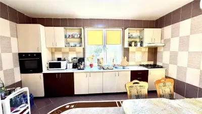 Vilă Individuală în Aroneanu, Iași – 212 mp Utili, Teren 800 mp, Toate Utilitățile, Asfalt - foto 7