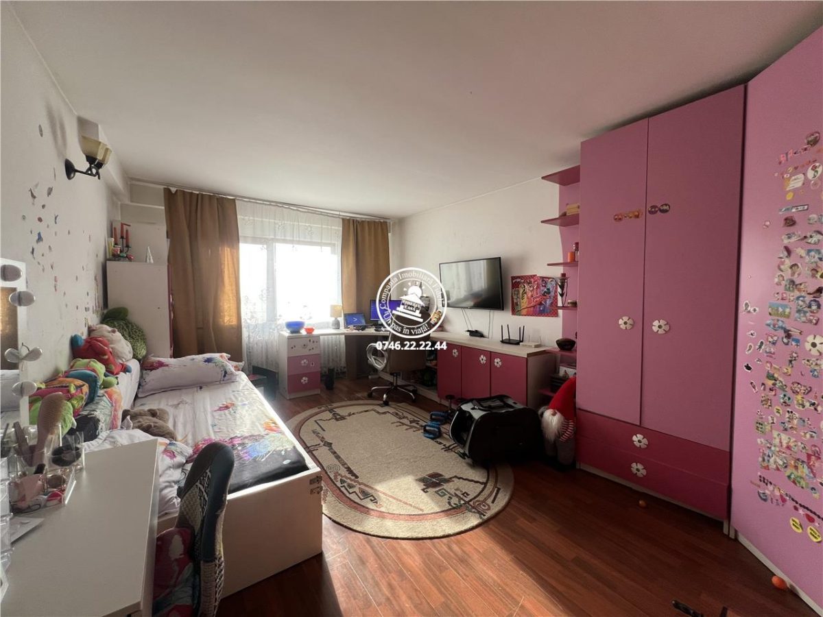Apartament 3 camere  de vanzare  Nicolina, - Iasi