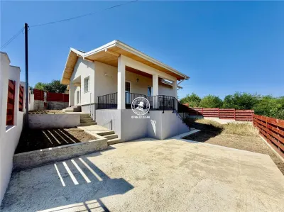 Vila cu 4 camere, de vanzare in Valea Adanca - foto 4