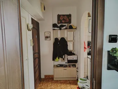 Apartament 2 camere Astra ,etaj intermediar,parcare,90000 Euro neg - foto 6