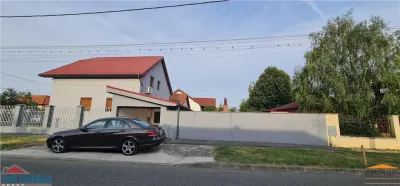 Vila P+M cu garaj inchis, in Bujac, pe colt - foto 4