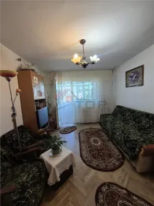 Vanzare apartament 2 camere decomandat- circular - Podul de Piatra - foto 3