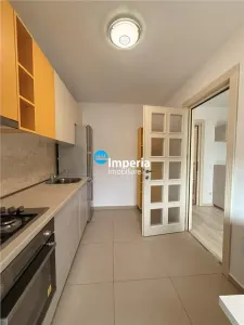 Inchiriez apartament 2 camere, semi - decomandat, Complex Roua Residence - foto 4