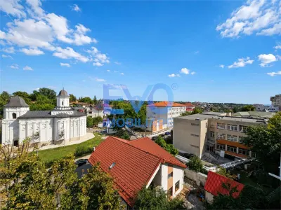 Apartament 3 camere, boxa, Centru,  Bld Independentei Iasi - foto 10