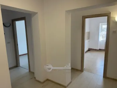 Apartament 2 camere decomandat, 56 mp, complet renovat – Dacia Bicaz - foto 4