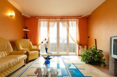 Etaj 1 Apartament cu 3 camere | Central - foto 2