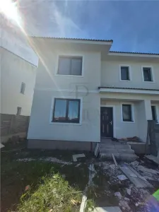 Duplex in spate la Kaufland - 3 dormitoare - bucatarie inchisa - debara - spatii generoase - foto 3