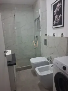 Apartament cu 3 camere de închiriat, modern mobilat la Concept 9. - foto 2